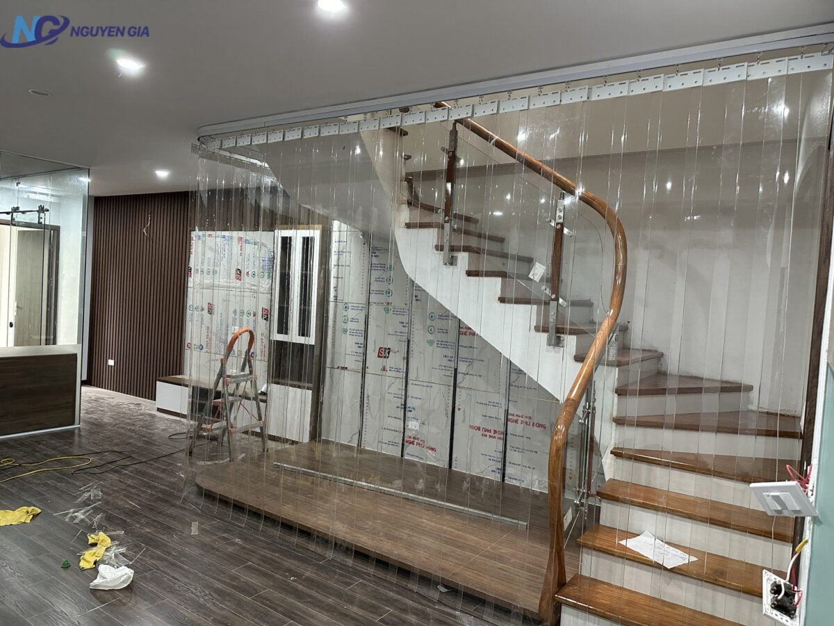 Rèm nhựa ngăn lạnh điều hoà